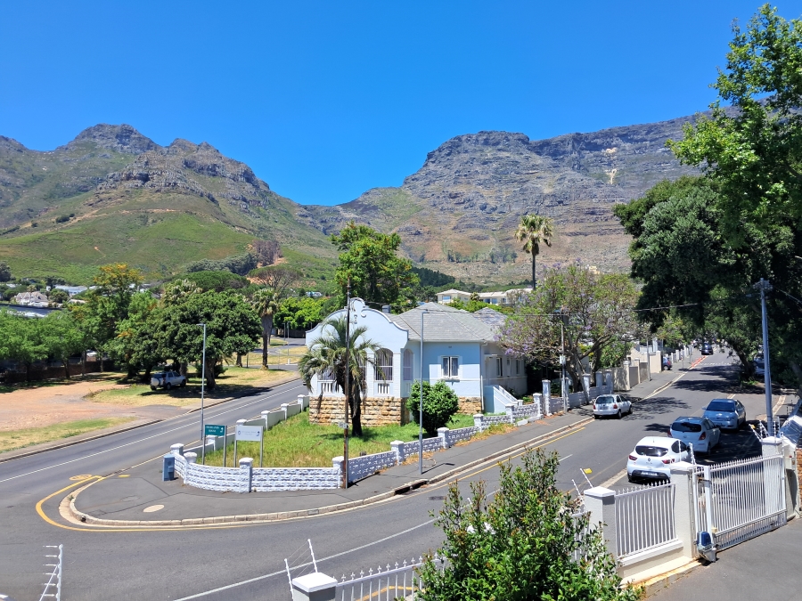 To Let 1 Bedroom Property for Rent in Vredehoek Western Cape